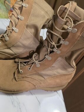 Vibram Women's Lace-Up Combat Boots in Tan Brown